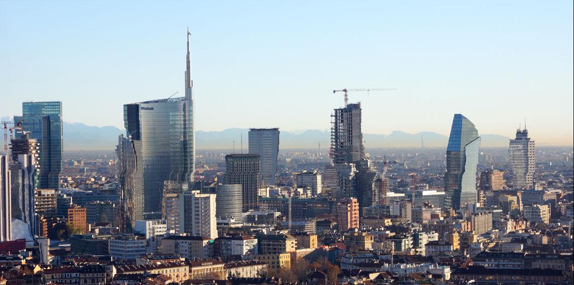 The Milan skyline resized by recalculating the MCI matrix after each path removal